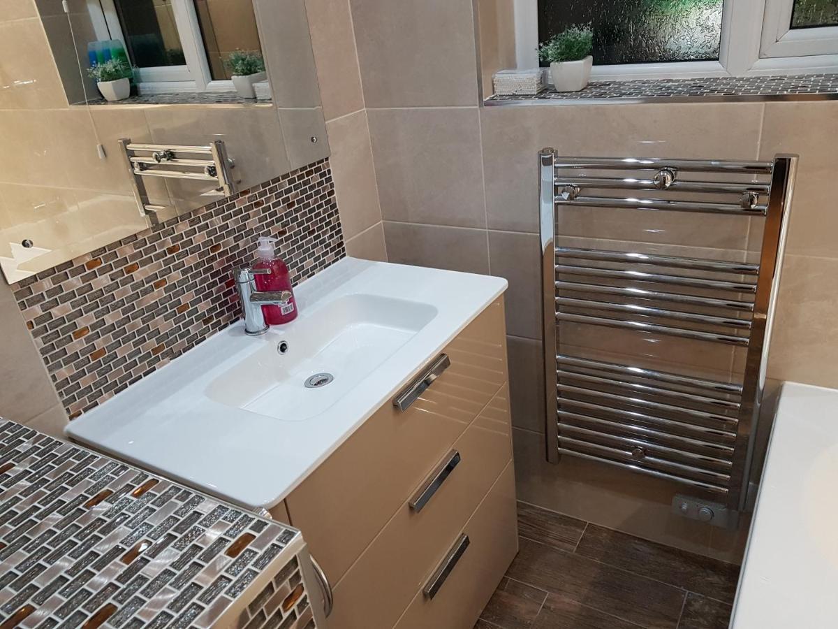 Bowness On Windermere, Lovely Apartment For 4 With Parking المظهر الخارجي الصورة